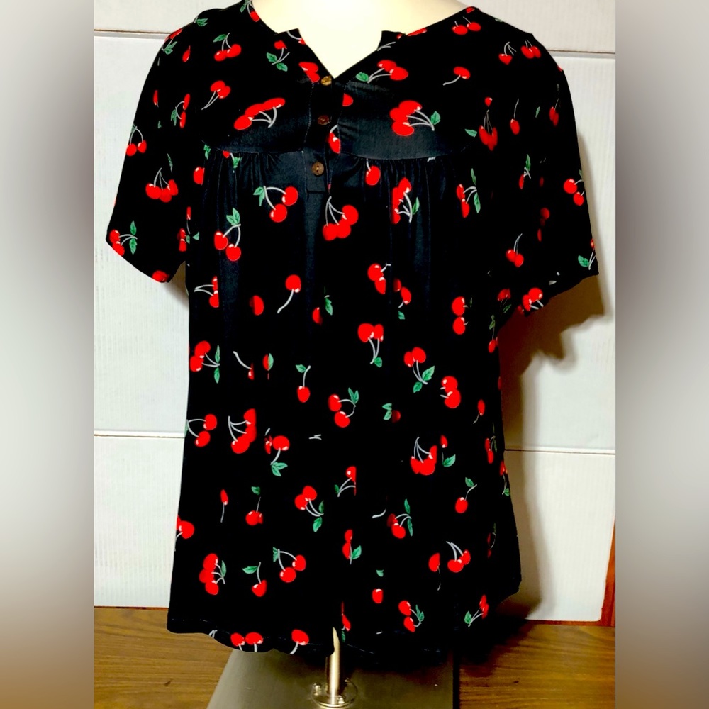 Allegrace women’s 3x cute black top covered in red cherries 32” L 23” p2p